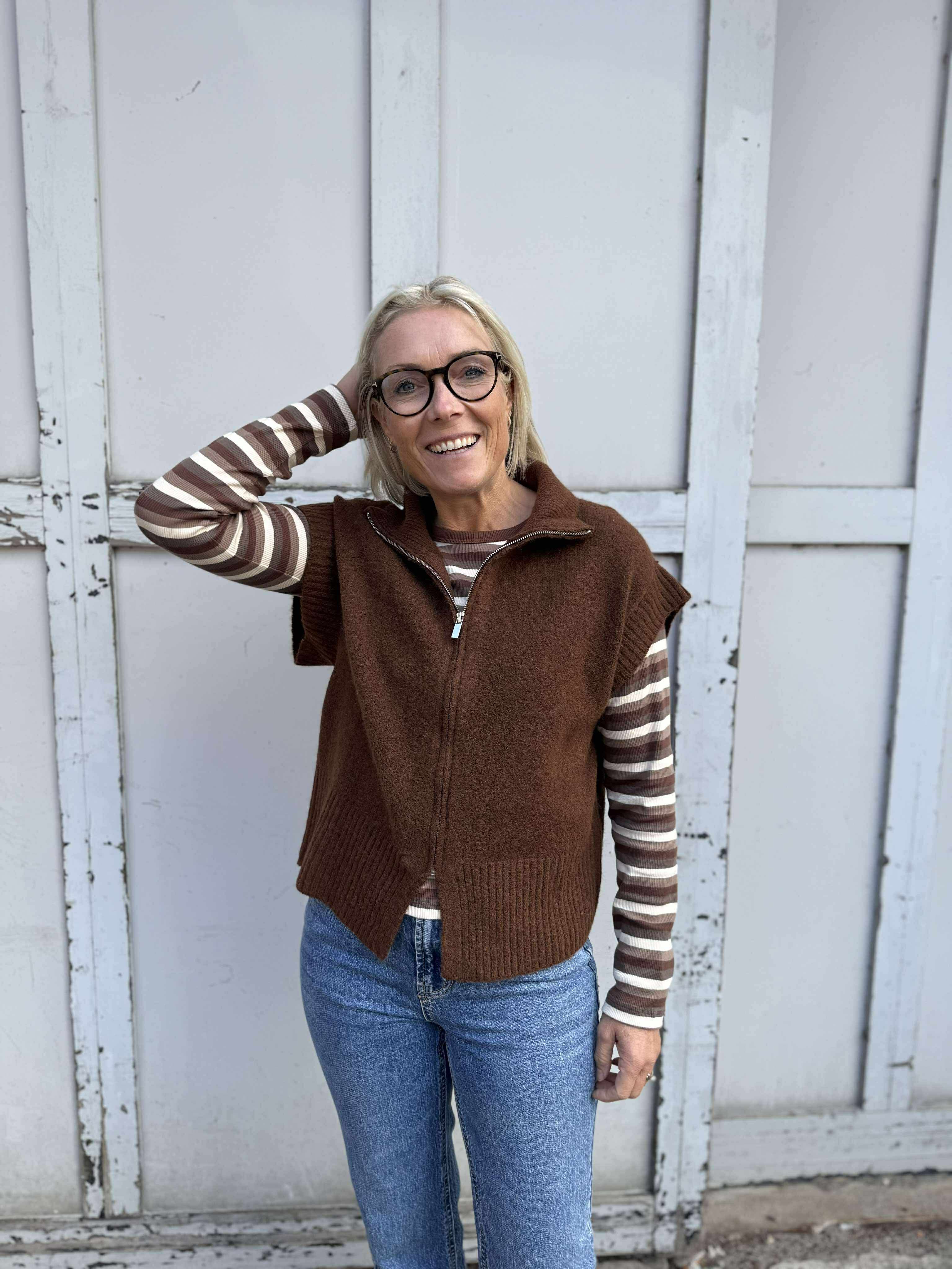 VMBANG Pullover - Emperador